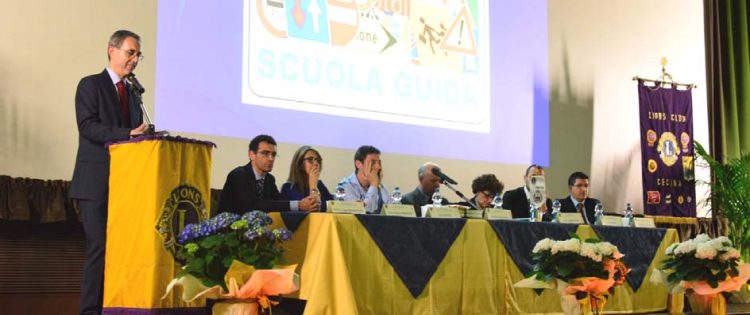 Il Convegno «La Sicurezza dei ragazzi su Internet» al Cinema Il Tirreno