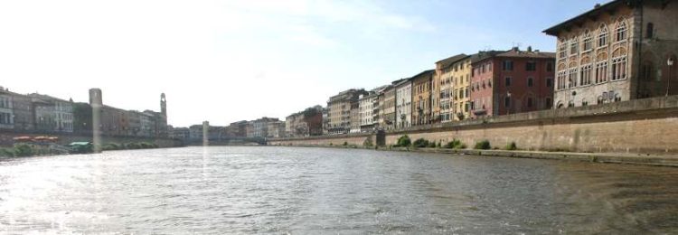 Pisa vista dall'Arno: la gita in battello fino a Boccadarno