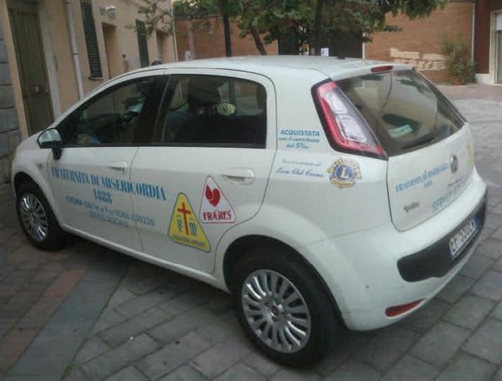 Mille euro alla Misericordia di Cecina per una nuova autovettura