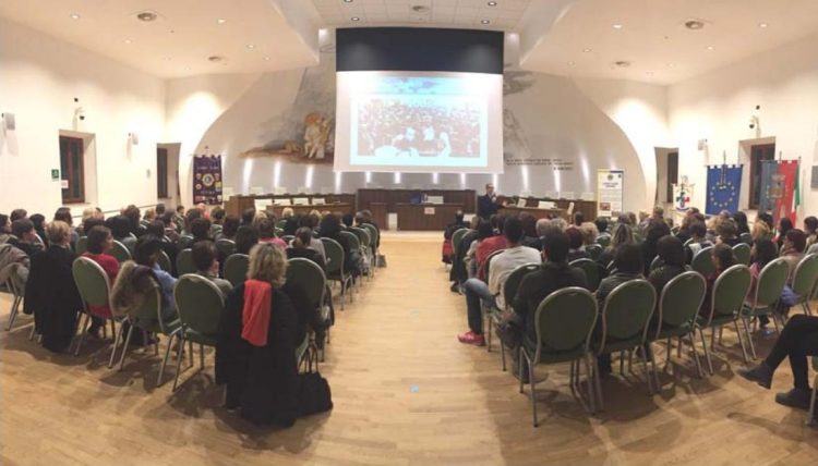 «INTERconNETtiamoci… ma con la testa!» al Palazzetto dei Congressi di Cecina