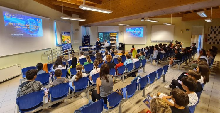 "INTERconNETtiamoci ... ma con la testa!" nel MultiDistretto e nel nostro Club