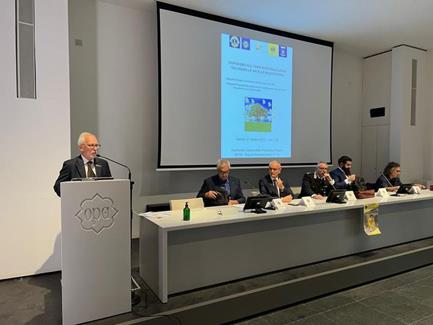 Le api uniscono - Intermeeting LC Cecina - LC Pontedera Host