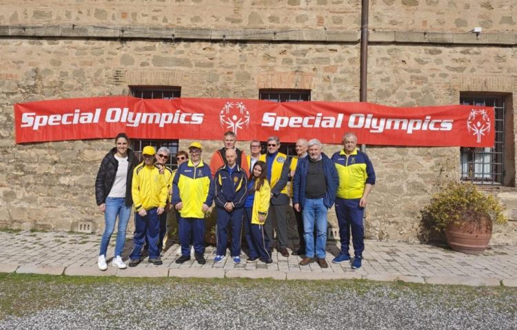 Giochi Mondiali Invernali Special Olympics - Al passaggio della torcia olimpica a Cecina e