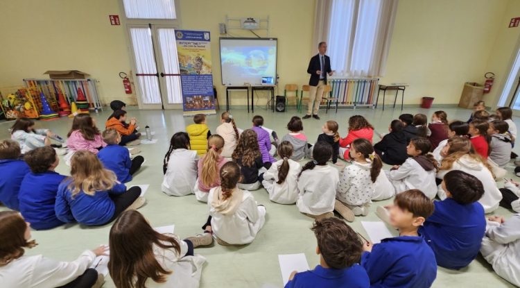 Riprendono sul territorio le attivita' di "INTERconNETtiamoci... ma con la testa!"